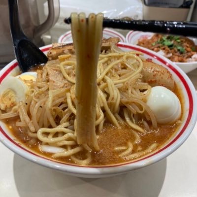 ラーメン垢。たまにラーメン以外も呟きます！ 時差投稿多めです。杯数カウントやめました！