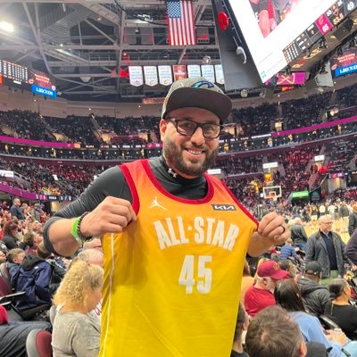 Frito-Lay Rep! 👑Married to Jaclyn 👑Sports Enthusiast and Card Collector yet a World Traveler =🇨🇭 🇩🇪 🇮🇹 🇨🇦 🇲🇽 🇦🇹 🇺🇸 🇰🇾 🇭🇳 🇱🇨