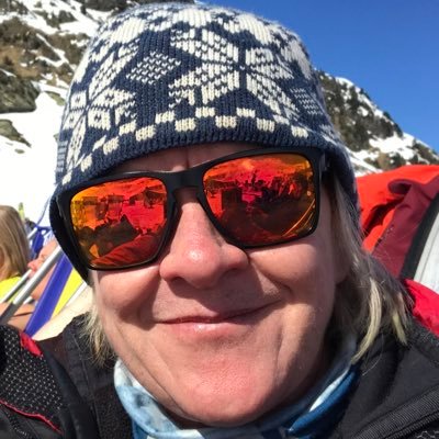 Ex expat, love politics, London, rusty MGs, skiing big hills, climbing tiny mountains, & walking the High Weald.