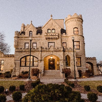 Joslyn Castle & Gardens is a historic treasure located in Omaha. We offer a host of events and programming, and public tours on Sunday, Monday and Thursday.