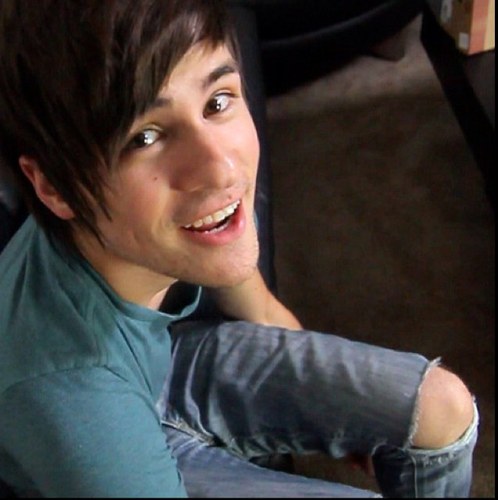 Smosh2612's profile picture. 