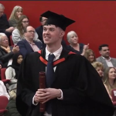 Registered Nurse (Adult) Working in Cardiology 🫀 | Former HCA | Graduate of 21’| University of Essex | @theRCN member| currently learning French 🇫🇷
