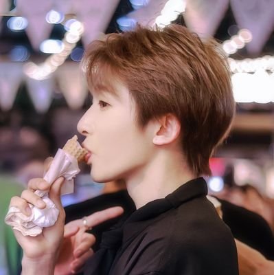 Lycunthua's profile picture. ~ only for my Líu lo 💙 #刘宇 🐳