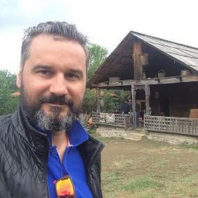 RE & StockBroker. Entrepreneur. Blockchain Insider & 🐂