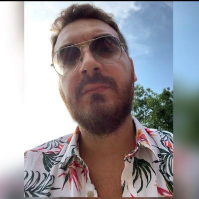 SuperNova_212's profile picture. “La vita ha spesso una trama pessima. Preferisco di gran lunga i miei romanzi” (Agatha Christie)