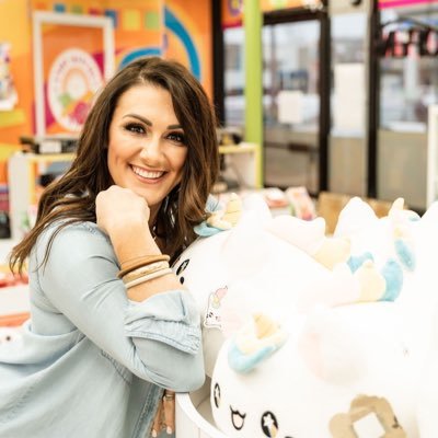 FaustFashion's profile picture. gingham+grace clothing Woman’s Boutique owner. 🐞 Ladybug lover. Christian. Wife. Mom of twin boys.👯‍♂️Phi Mu Alum