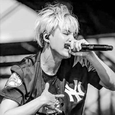 Subarashi71's profile picture. Fujoshi & Army 💜