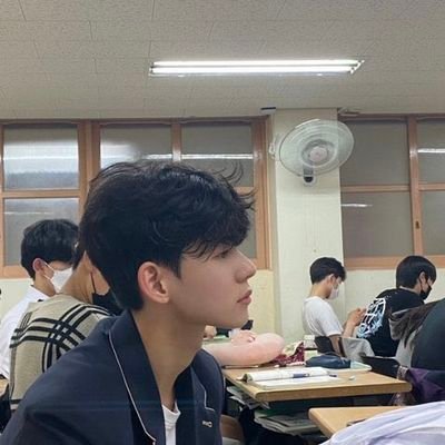 hyuniibyun_'s profile picture. pengen jadi orang kaya