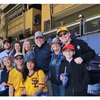 I'm just a gramma but I'm really good at it 😊Padres, Syracuse Orange, SDSU Aztecs.