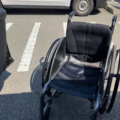 車椅子です/ 日常をつぶやきます/ 気軽にフォローしてください/ 無言フォロー失礼します/ 仲良くしていただけると嬉しい/カフェ好きと繋がりたい/ 障害者と話してみたい人がいたら是非話したい✨