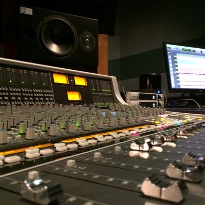 🇯🇵 in 🇨🇦. Audio Engineer, Music Editor, Post Production Music Engineer.
