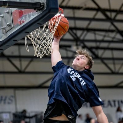 6’8/220lbs PF Gig Harbor High School ‘24 Seattle Select UA lukeallison246@icloud.com 253-365-9172