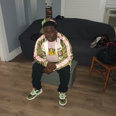 I'm djdudda I'm from baton rouge Louisiana and i also produced music
I'm fun laid back kind of guy i love to have fun and make ppl laugh