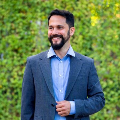 Estudiante y profesor de ingeniería eléctrica en la Universidad de Costa Rica. Investigador de transporte público inteligente. Aficionado. ¡Vamos de feria!