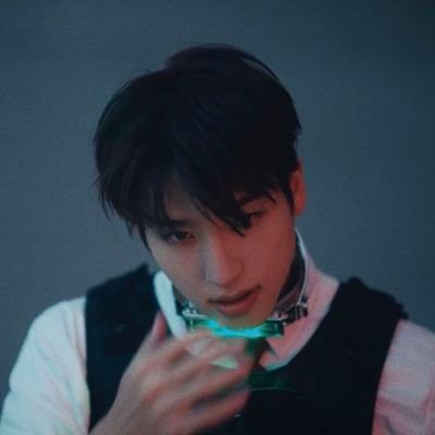 chimoryaloe's profile picture. #⃟𝑼𝑵𝑹𝑬𝑨𝑳 ----- NSFW | ﾒ` ﾛ ´)︻デ═一⠀#サンヨン ！ : 𝗴𝗥𝗿𝗿 #サンヨン 🗯 (￣^￣ﾒ) ꐦ
.
.
|
i don’t need anything, just hold my hand and run.