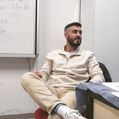 Öğretmen 🧬🔭
Fenerbahçe 💙💛
İstanbul 🎊🎉