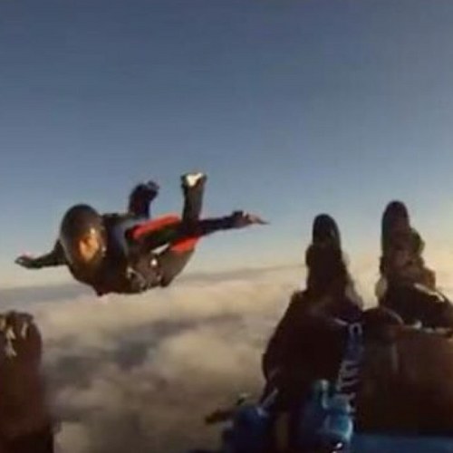 Q8skydive's profile picture. Kuwaiti Skydiver