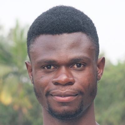 Jeune congolais 🇨🇩 engagé pour la dignité des aînés oubliés. À travers FOBEWORLD, je redonne espoir, soutien et amour aux personnes âgées vulnérables.