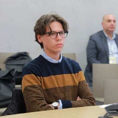 Redi_Kociaj's profile picture. Freedom is always and exclusively freedom for the one who thinks differently. - Rosa Luxemburg
🌹📚