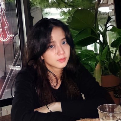 rednachapstick's profile picture. fan ng kamay ni lisa 😣