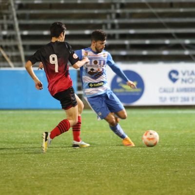 El futbol como estilo de vida. Jugador de fútbol,Tercera División G14,humildad y esfuerzo para alcanzar tu sueño.