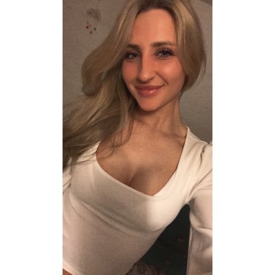 franjii's profile picture. Nicky Henderson racing 🏇