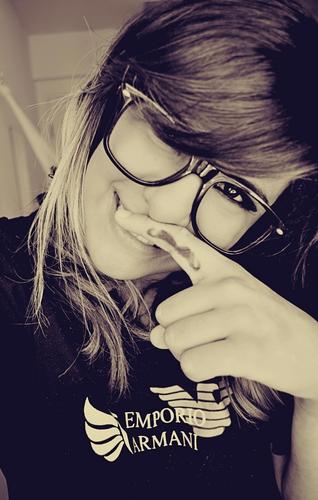 “Com o olho aberto observo o mundo pelo visor, com o olho fechado olho para mim mesmo.” (Henri Cartier)