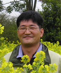 안산시 성포동에 삽니다. 하위직 지방공무원으로서 교사,공무원의 정치기본권은 보장되어야 한다고 생각합니다.