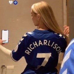 CosplayBlet's profile picture. O melhor distribuidor de icon do universo FAKE!