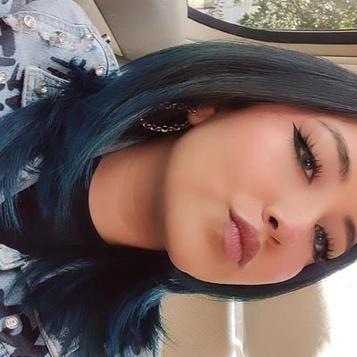 Jusmilee's profile picture. Sometimes you make choices in life and sometimes choices make you —Gayle Forman || Ingeniero en informática y amante de cazadores de sombras.