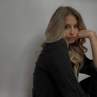 Emma Jones (@keepsmilinge) 's Twitter Profile