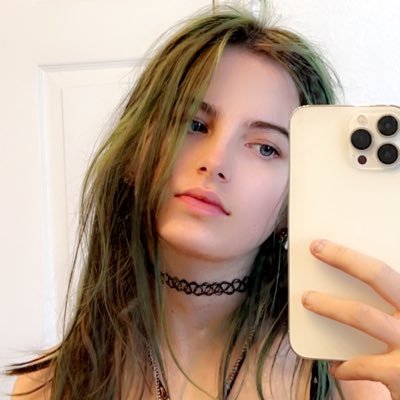 sirenajacksun's profile picture. age doesn’t determine your maturity