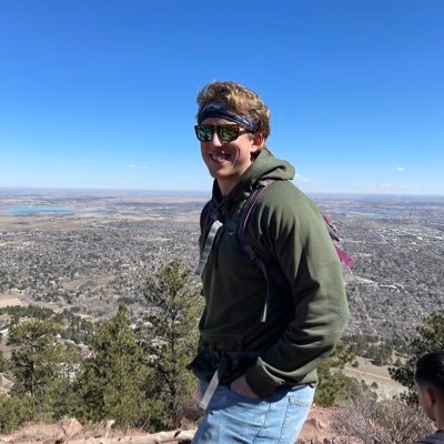 Tech geek and #SoftwareDeveloper with a passion for #softwareengineering, #AI, #python, and all things #nerdy. Sharing my insights. Run by @wudstrand