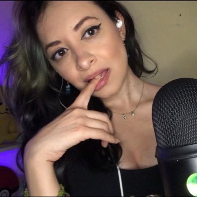 ASMR creator✨Wellness,Personal Growth✨Conspiracy theories✨Stream: https://t.co/hyiDHmBUlR