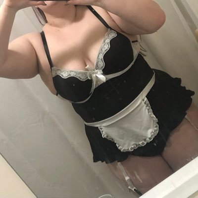 I’m a plus sized bisexual hottie who loves doing lingerie, feet, nude, custom content, and much much more! Free Onlyfans.