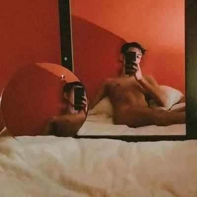 andresb72715175's profile picture. 18+

Venta de contenido explícito

Pronto only