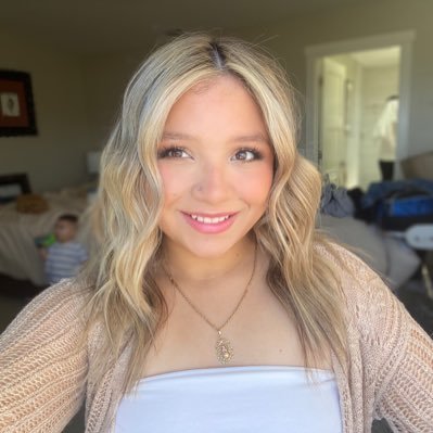 Momma of two baby boys 💙/ Go follow @luxbeautybylily on Instagram!