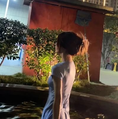 LaraHunter83064's profile picture. Thank you for your attention, I hope we can become friends