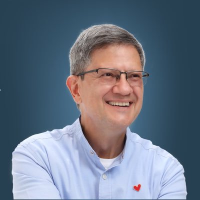 Exsecretario de Gobierno de Antioquia. Exgobernador de Antioquía