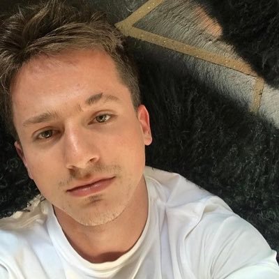 @charlieputh 💚 Voicenotes Tour 2018/11/19 🎹
