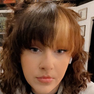 BeccaUnread's profile picture. 