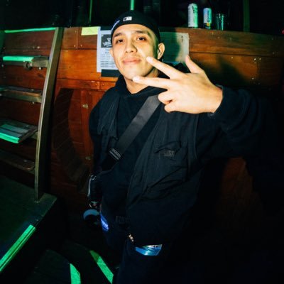 Mustbekstro's profile picture. I film stuff 🎥 IG:Mustbekstro