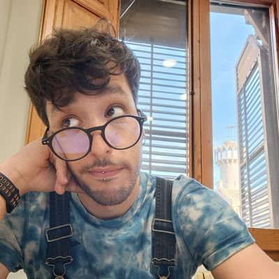 Vaig néixer a la millor ciutat i el millor dia.
Doctor en coses del cervell.
Tuitejo coses random que em passen pel cap.
🏳️🌈🧠🎗️