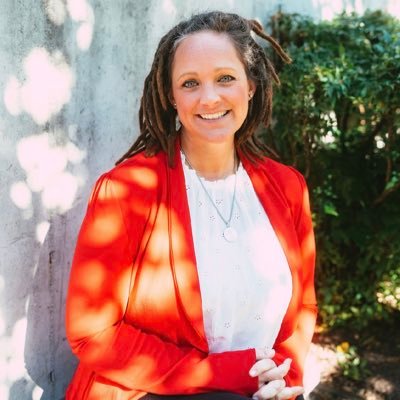 Self-published author ✍🏽 advocate 4 mental health 💚& prison reform ⚖️ pre-law student 👩🏼🎓 National Society for Leadership & Success 👩🏽💻