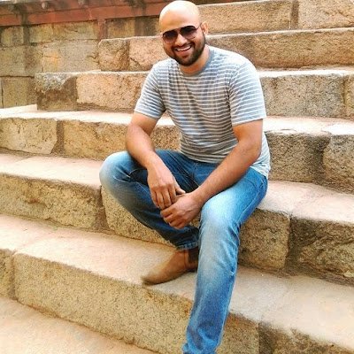 Lafzsaaz's profile picture. बहुत दूर तक वो निगाहों को ले जाती हैं, 
लफ्ज़ लफ्ज़ जोड़ के जब लकीरें बन जाती हैं... प्रशांत.