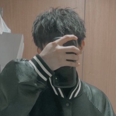 e-Sports designer┋デザイナー兼自撮りお兄さん┋ApexLegends&KnivesOUT&PWC┋御依頼はDMまで✉️┋名前 Soucha▷▶sora