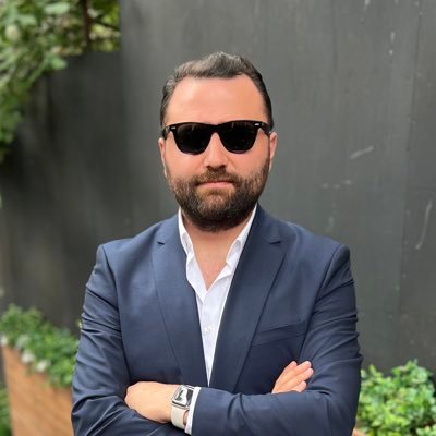 alirizaarik's profile picture. 