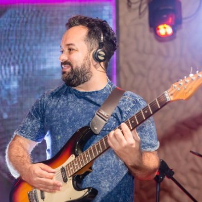 Produtor musical e artistico 
Filmaker 
Musico
Esquerdista com orgulho