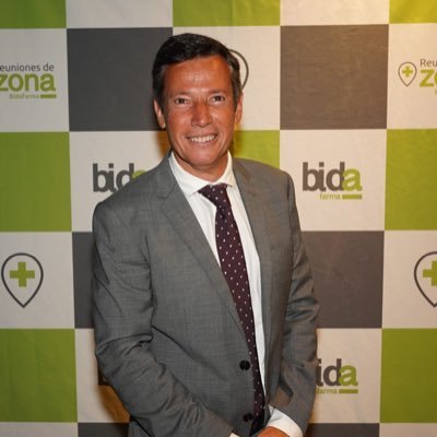 #Farmacia #parafarmacia #marketing Actualmente en BidaFarma. Siempre con una sonrisa. Disfruto en moto, deportes, viajes, amigos y un buen libro.
