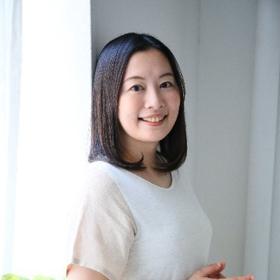 『母にはなれないかもしれない　産まない女のシスターフッド』（旬報社）発売中。インタビュー、対談、エッセイを収録しています。最新の情報は固定ポストから。仕事のご相談はrio.wakabayashi429(a)https://t.co/C5CAb7sCE8（a→@）までお願いします。